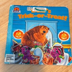 Bear's Trick-Or-Treat (Bear in the Big Blue House) 1st Edition Library Copy